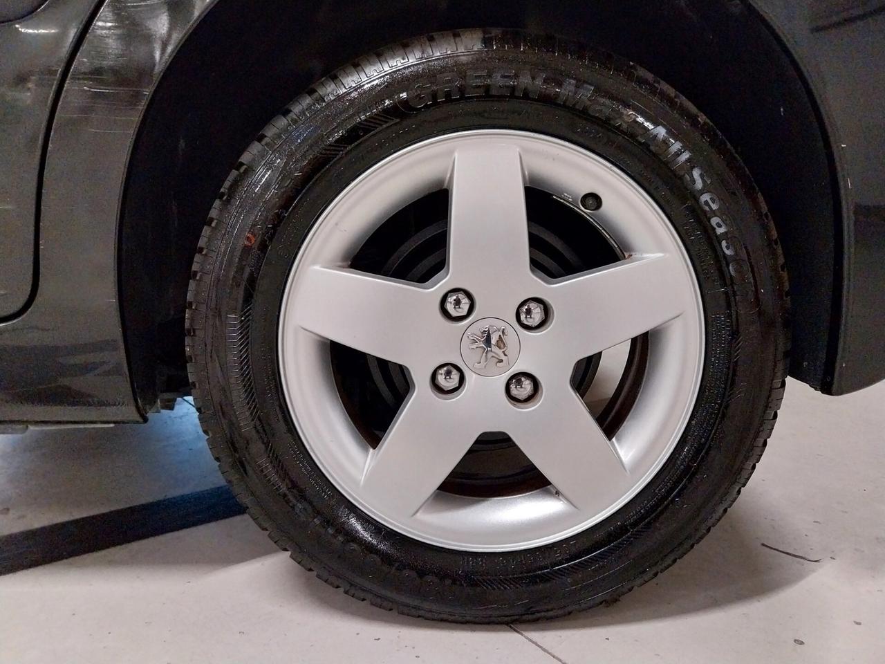 Peugeot 207 1.4 HDi 70CV 5p. Energie Sport - ok neopatentati