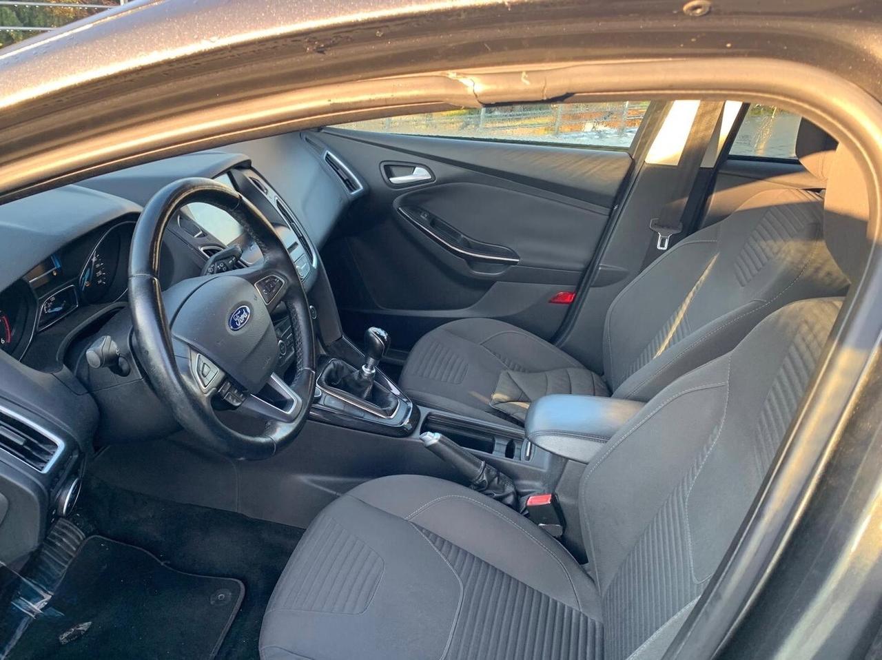 Ford Focus 1.5 TDCi 120 CV / Titanium/ SW