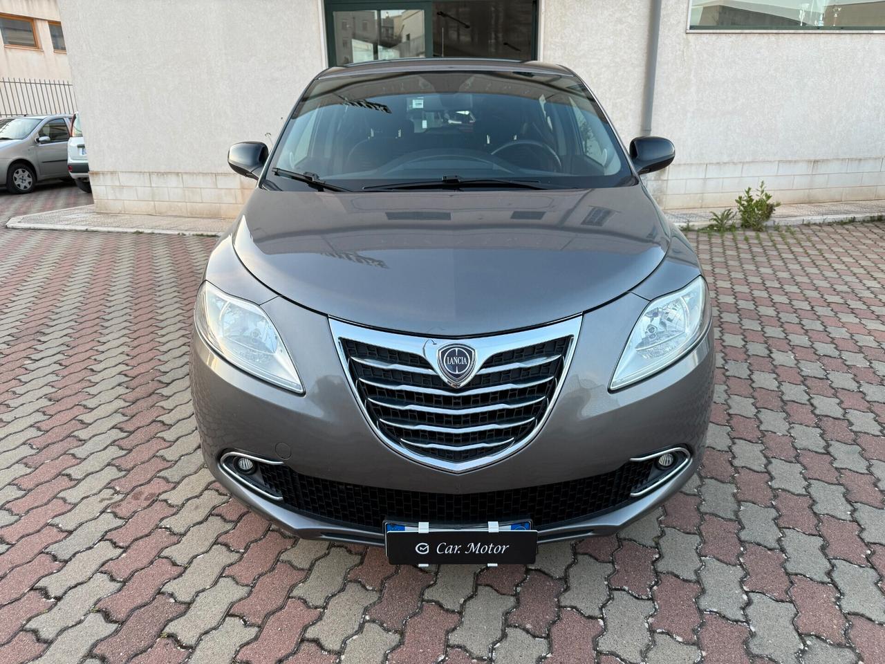 Lancia Ypsilon 1.3 MJT 75 CV Platinum Pochi Km