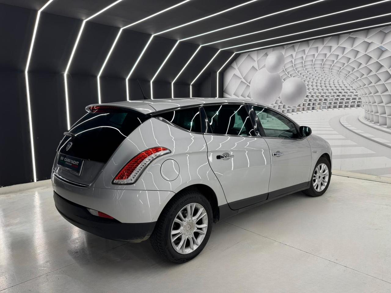 Lancia Delta 1.6 MJT DPF Silver