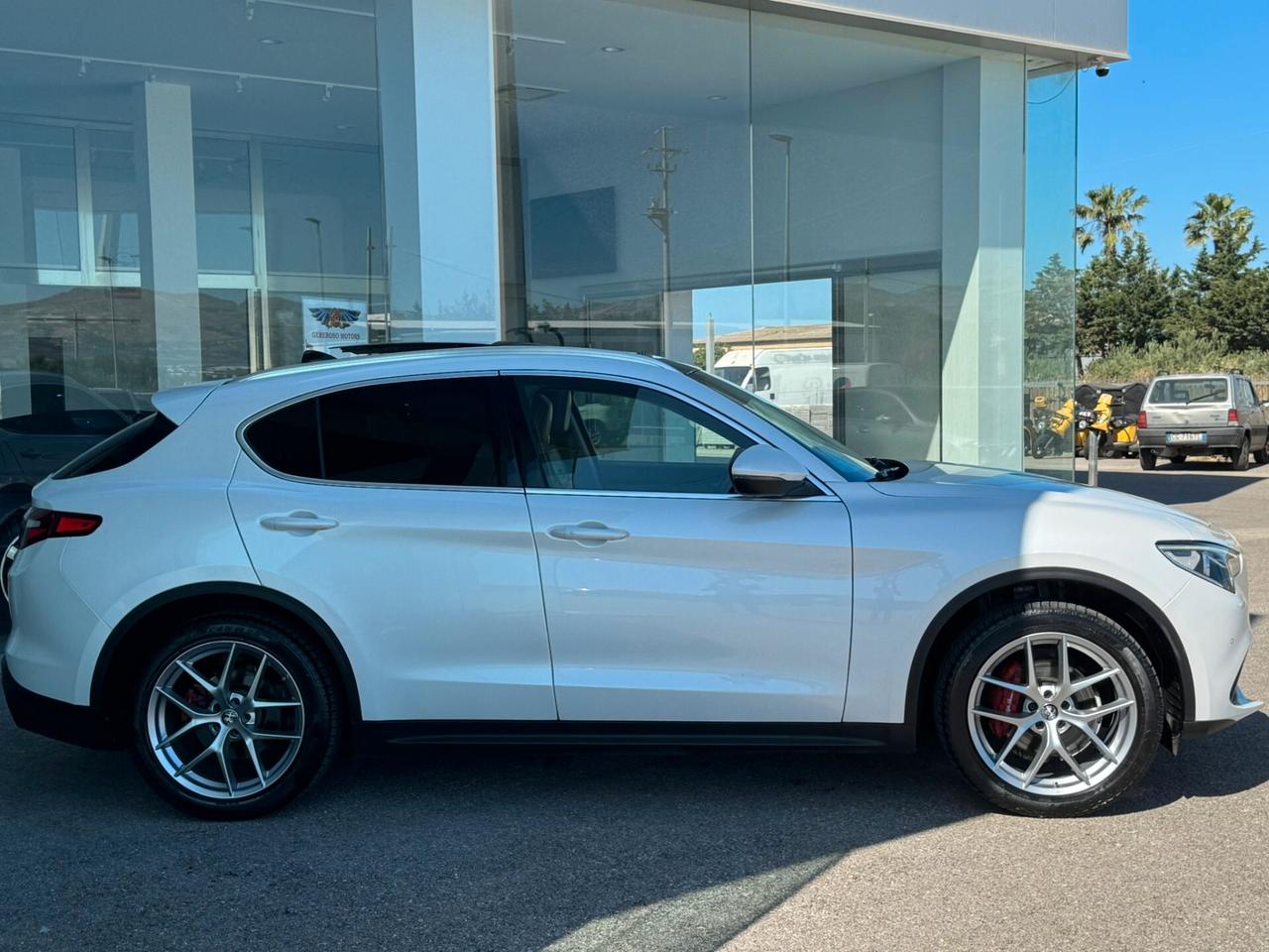 Alfa Romeo Stelvio 2.0 Turbo 200 CV AT8 Q4 Executive con impianto metano