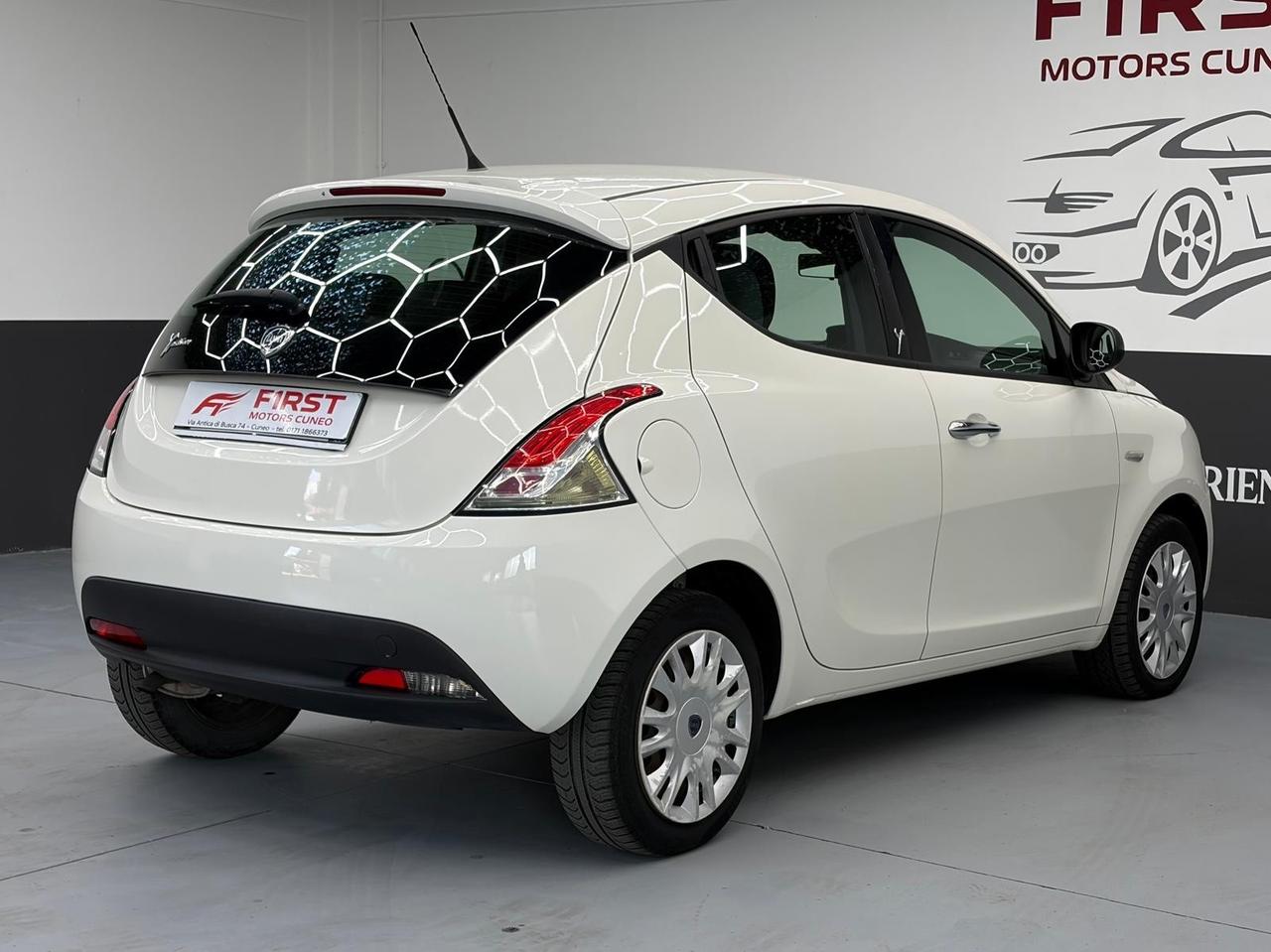 Lancia Ypsilon 1.2 69 CV 5 porte S&S Platinum