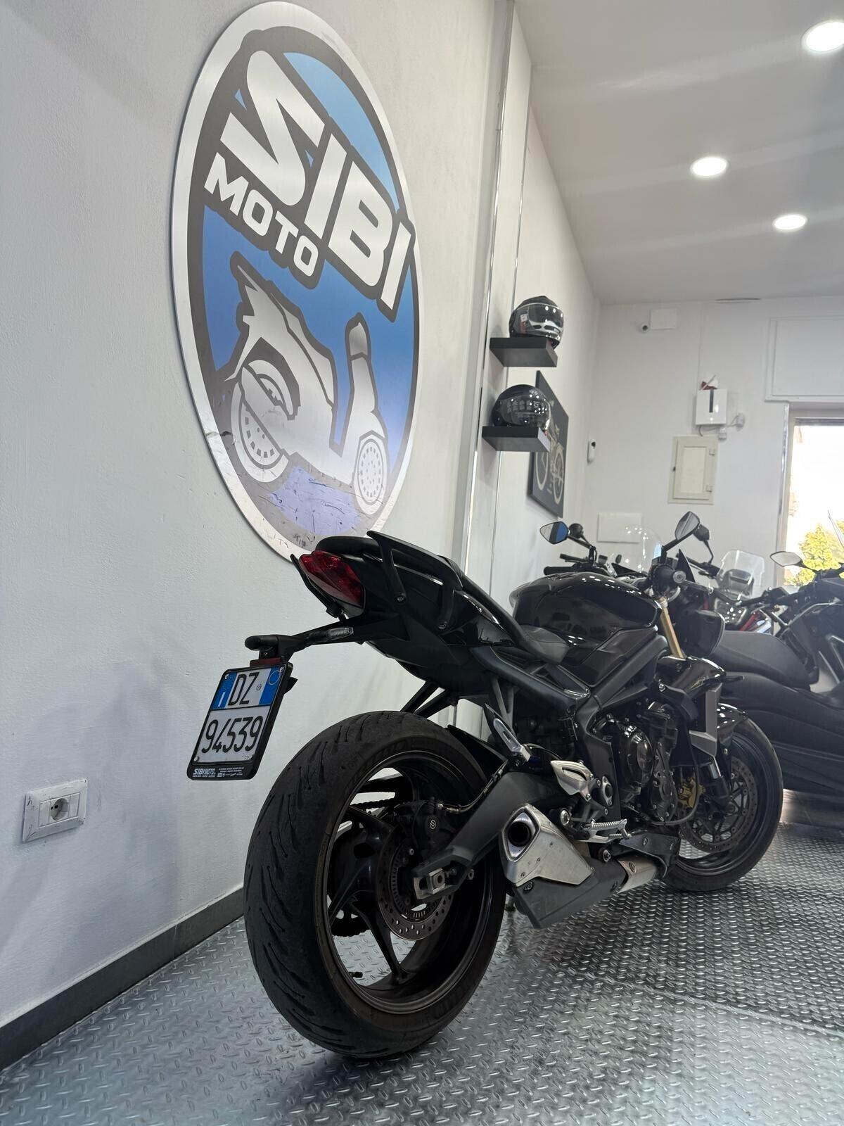 Triumph Street Triple 675