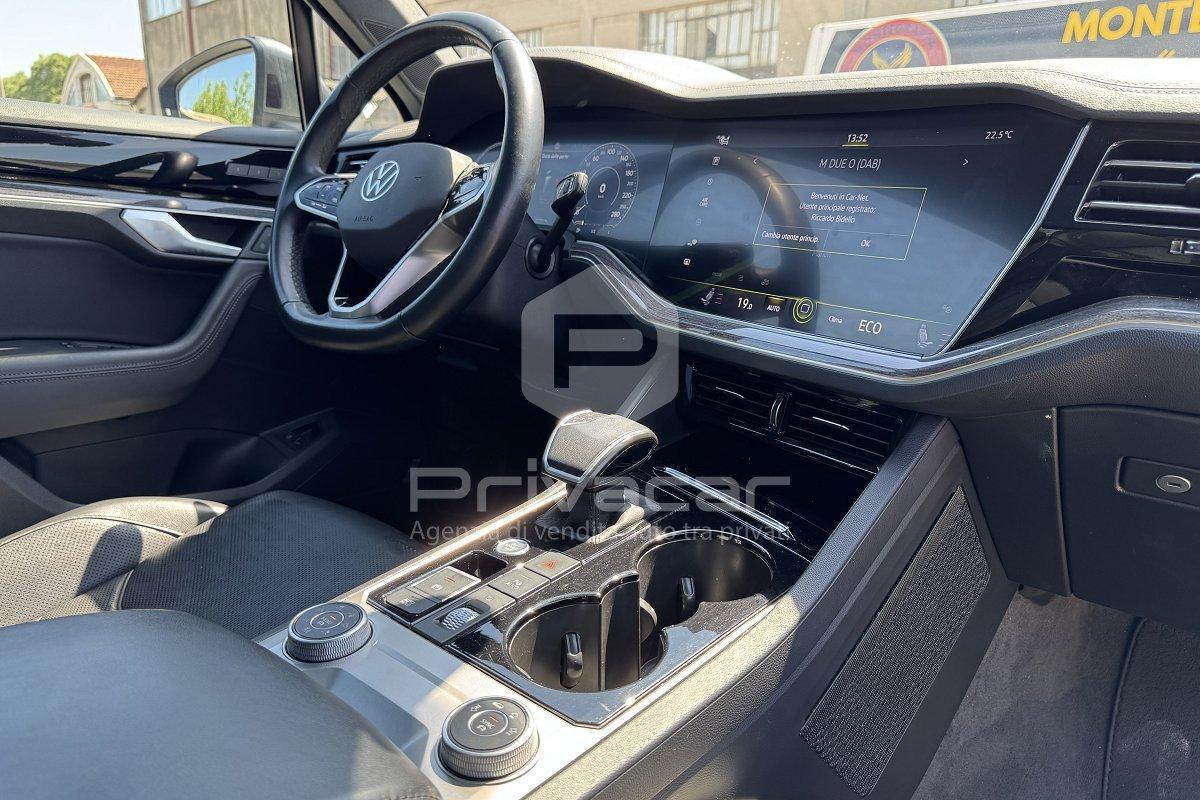 VOLKSWAGEN Touareg 3.0 V6 TSI eHybrid Elegance