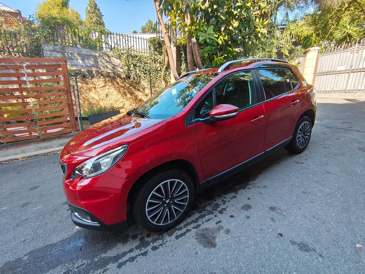 Peugeot 2008 BlueHDi 100cv 2019 98.000 km