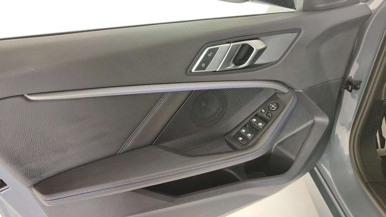 BMW Serie 1 F40 - 116d Msport auto