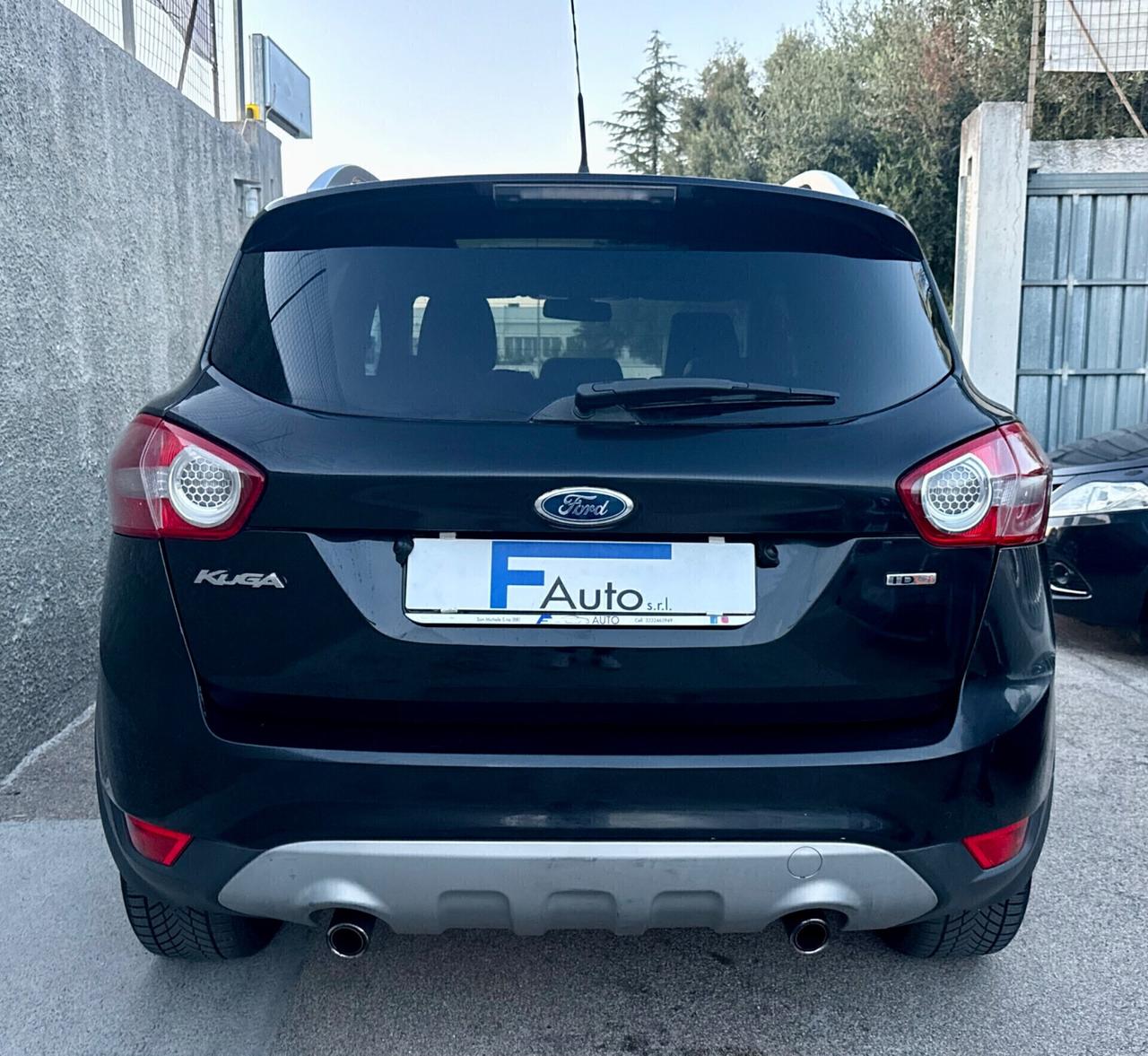 Ford Kuga 2.0 TDCi 136 CV 4WD Titanium,TETTO PANORAMICO,Pelle,Climatronic bizona,ecc.
