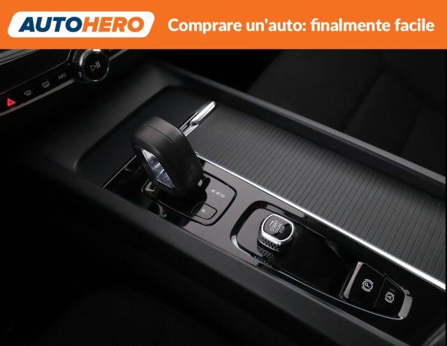 VOLVO XC60 B4 (d) AWD Geartronic Momentum