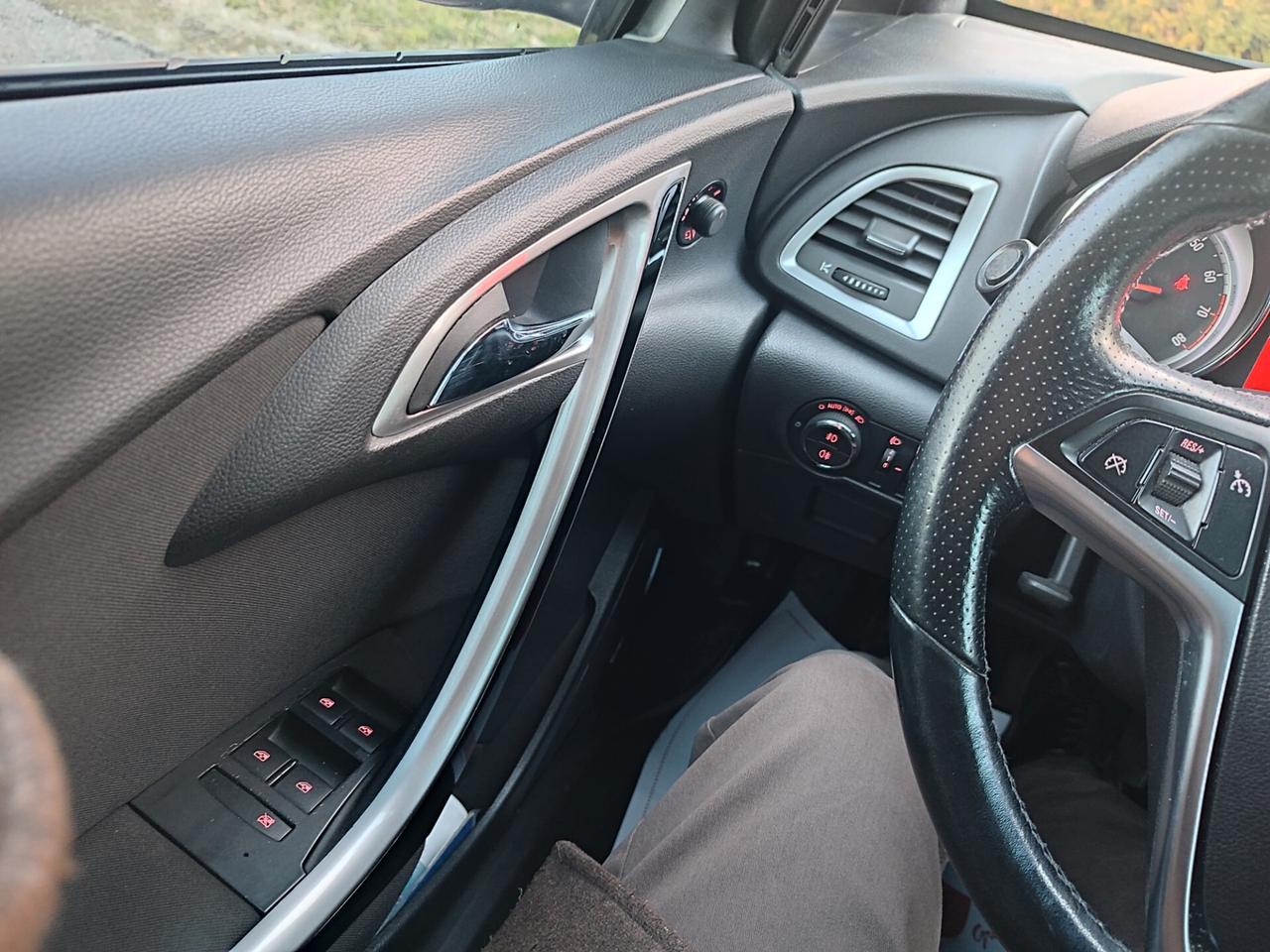 Opel Astra 1.6 Turbo 180CV Sports Tourer Cosmo S