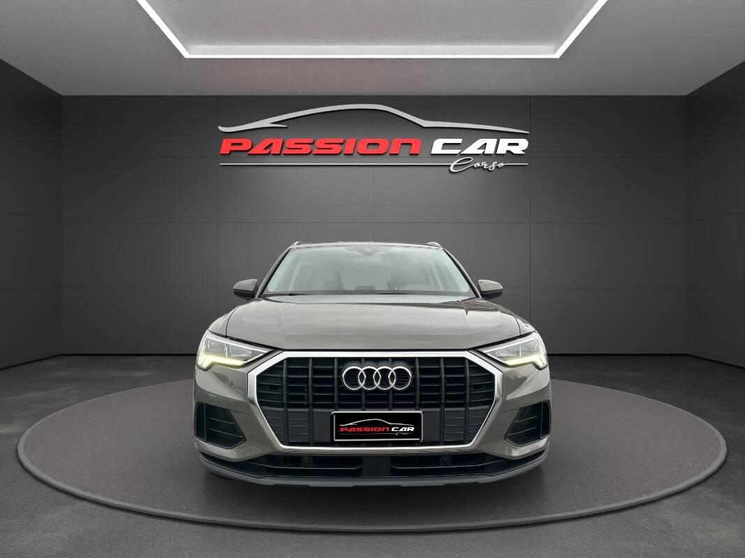 Audi Q3 35 1.5 tfsi mhev Business s-tronic