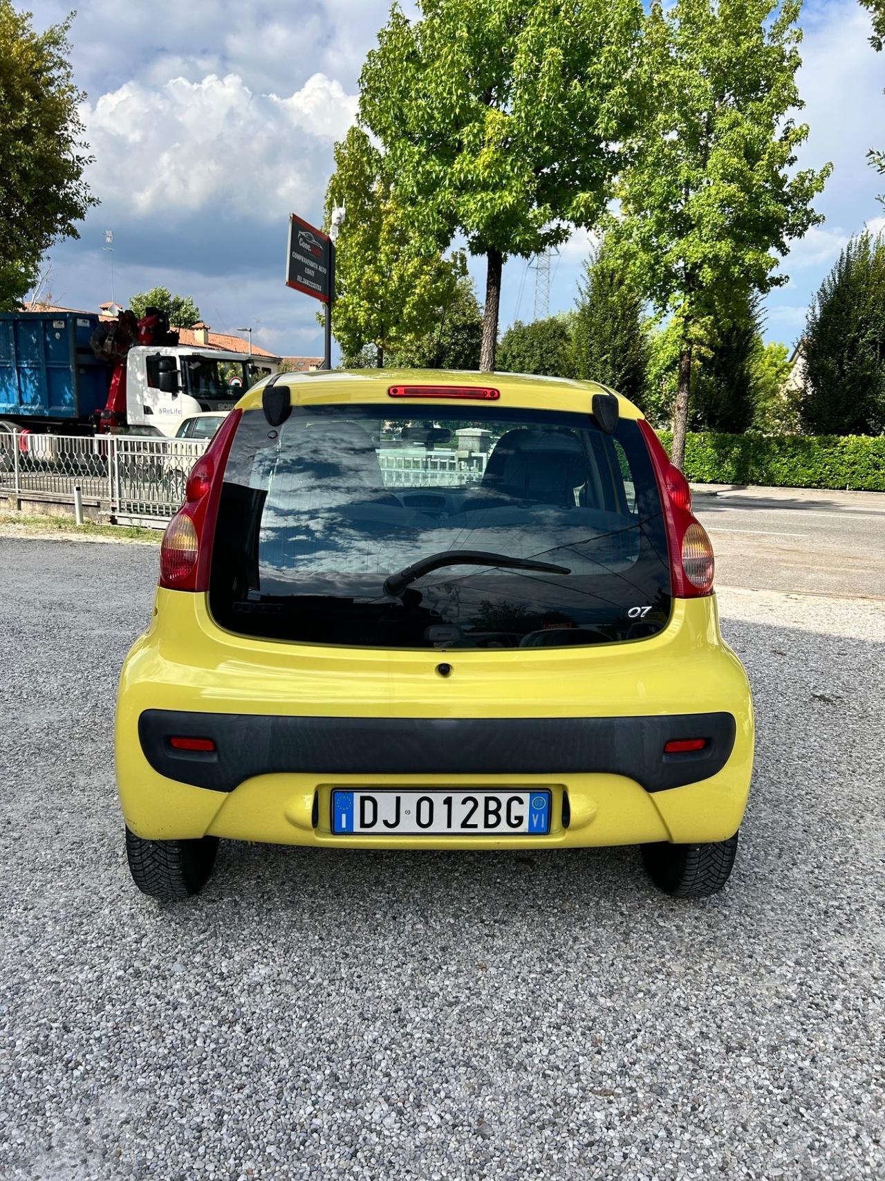 Peugeot 107 1.0 68CV 5p. Desir