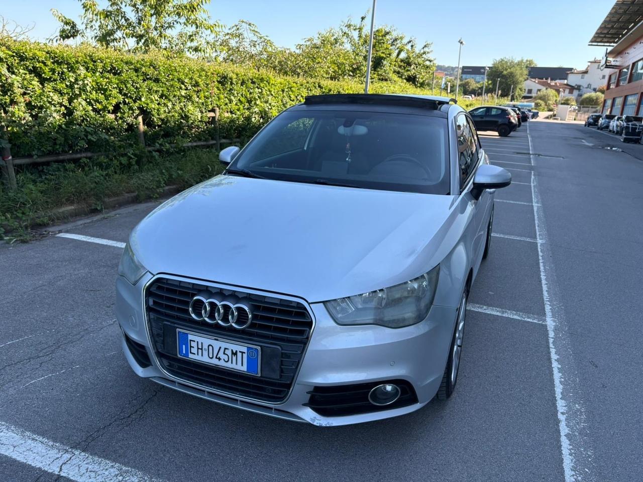 Audi A1 1.6 TDI 105 CV Attraction 281.000 KM TETTUCCIO APRIBILE