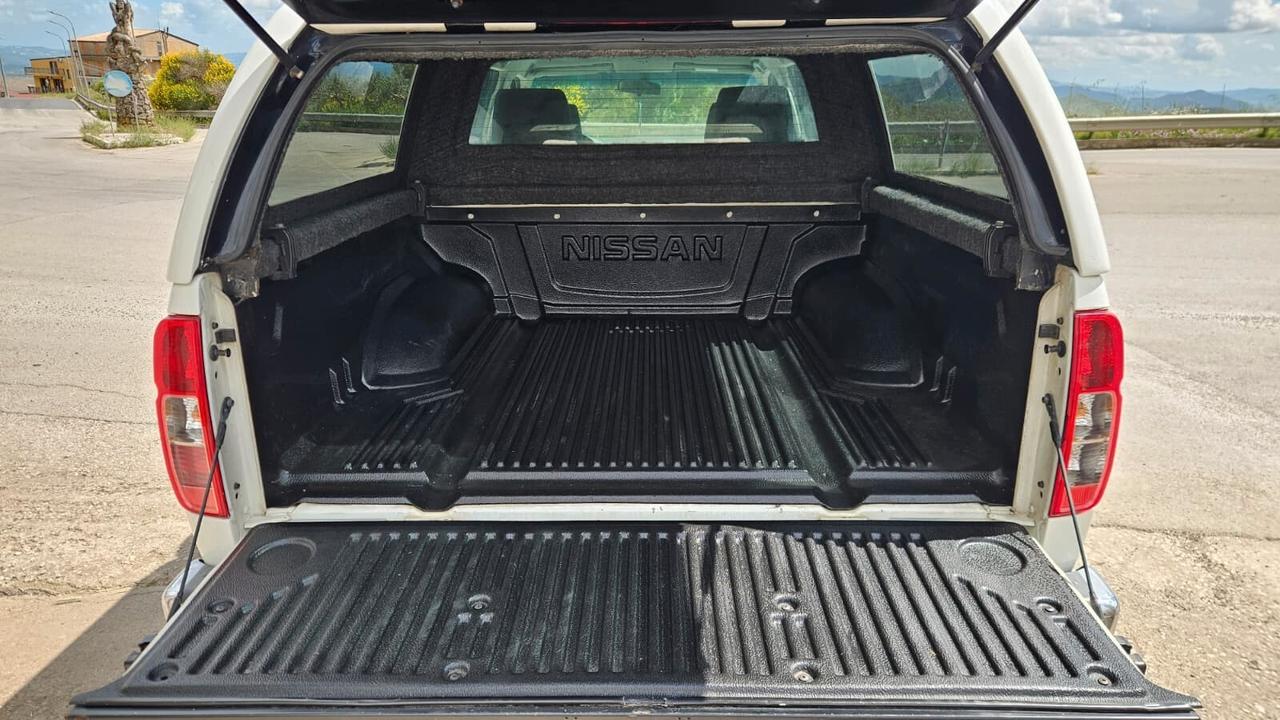 Nissan Navara 2.5 dCi 171CV 4 porte Double Cab LE