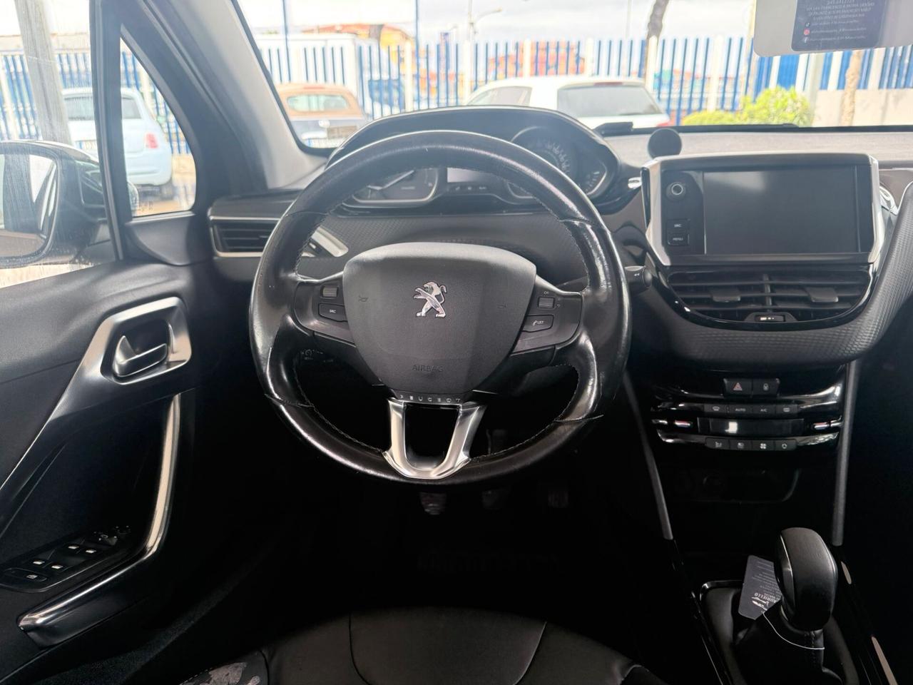 Peugeot 2008 BlueHDi 100 Black Matt