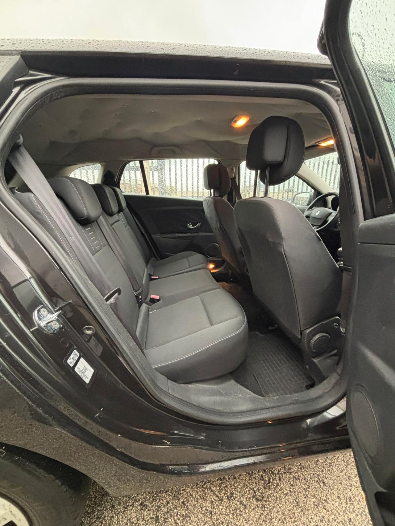 Renault Megane Mégane 1.5 dCi 110CV SporTour Luxe ANNO 2010