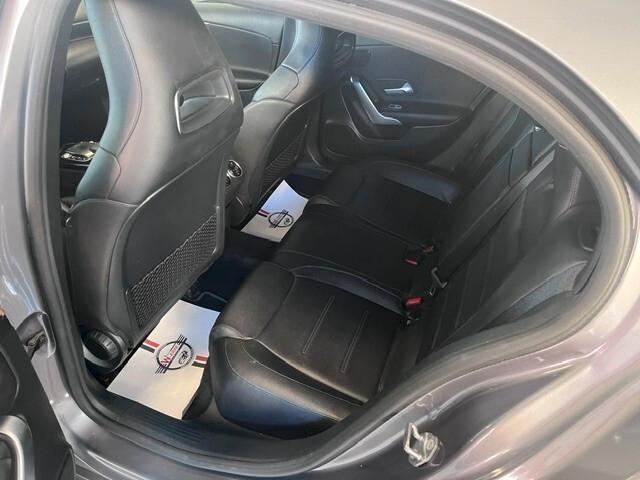 Mercedes-benz A 180 d AUTOMATIC BUSINESS PELLE + PACCHETTO LUCI INTERNO