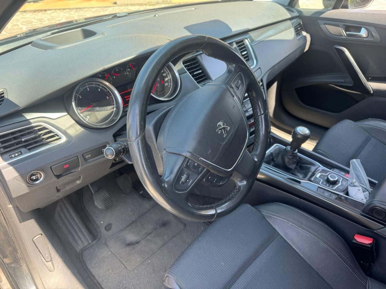 Peugeot 508 2.0 HDi 140CV SW Ciel Allure neopatentati