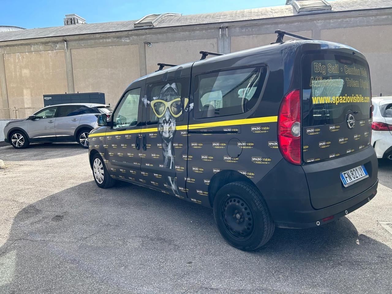 Fiat doblo autocarro 5 posti