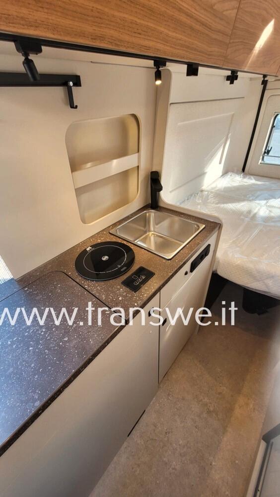 Bürstner Papilon PC 6.0 van con letto matrimoniale posteriore