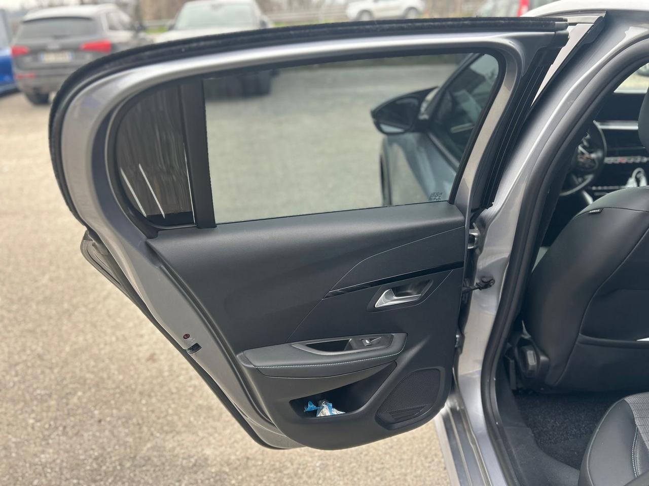 Peugeot 208 Allure e-208 #9540