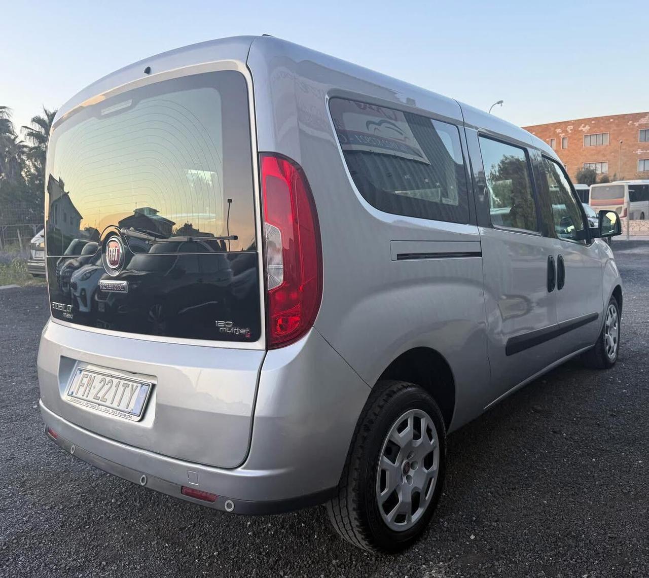 Fiat Doblò 5 POSTI IVA ESPOSTA
