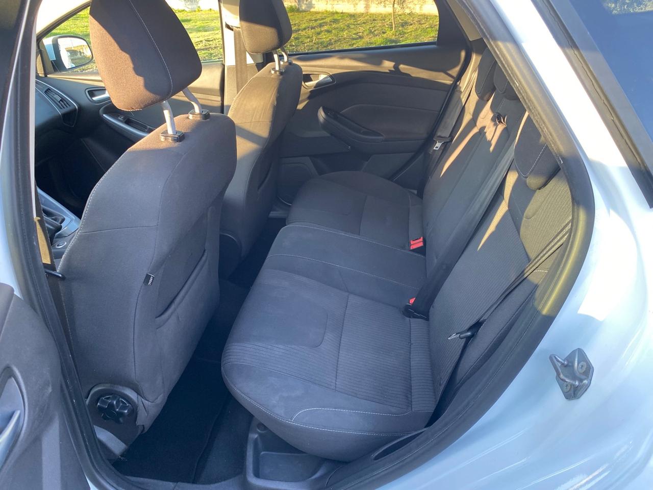 Ford Focus 1.6 120 CV 88 KW GPL SW Titanium