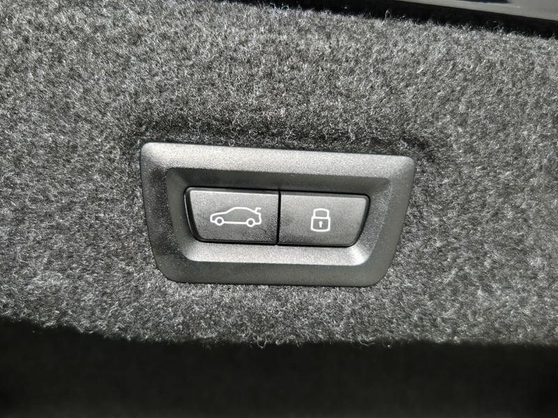 BMW Serie 5 G60 Berlina 520d 48V xdrive MSport Pro auto