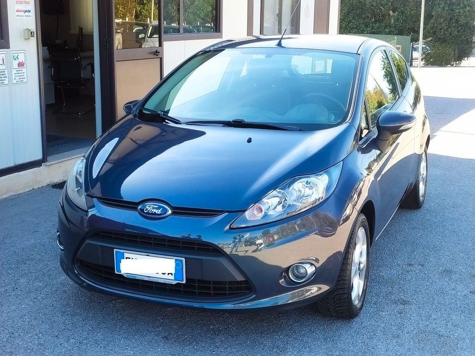 Ford Fiesta 1.4 TDCi 70CV 3 porte Titanium