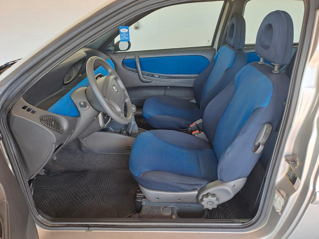 Lancia Y 1.2i km 99.000