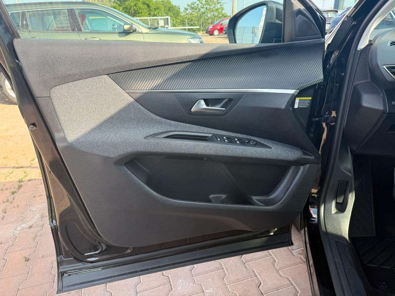 Peugeot 3008 BlueHDi 130 S&S Active