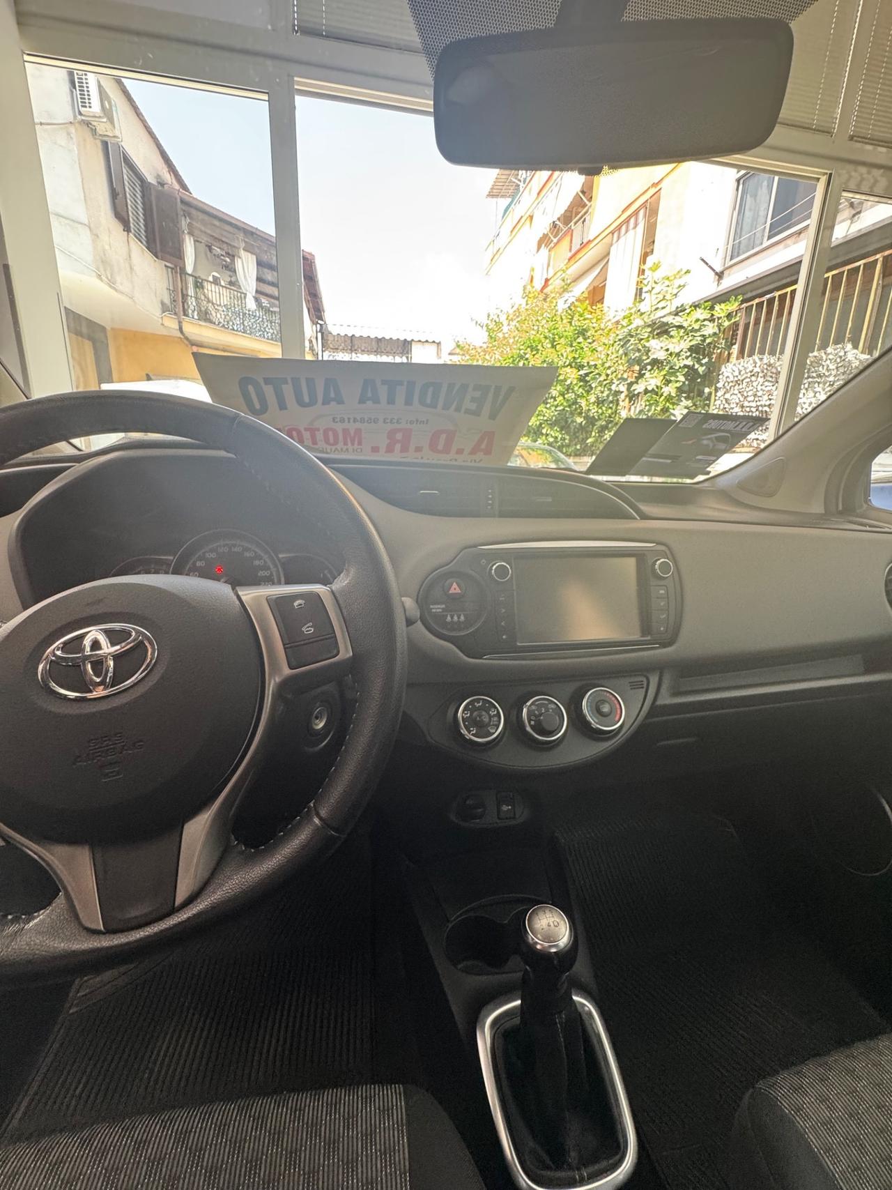 Toyota Yaris 1.0 5 porte Lounge