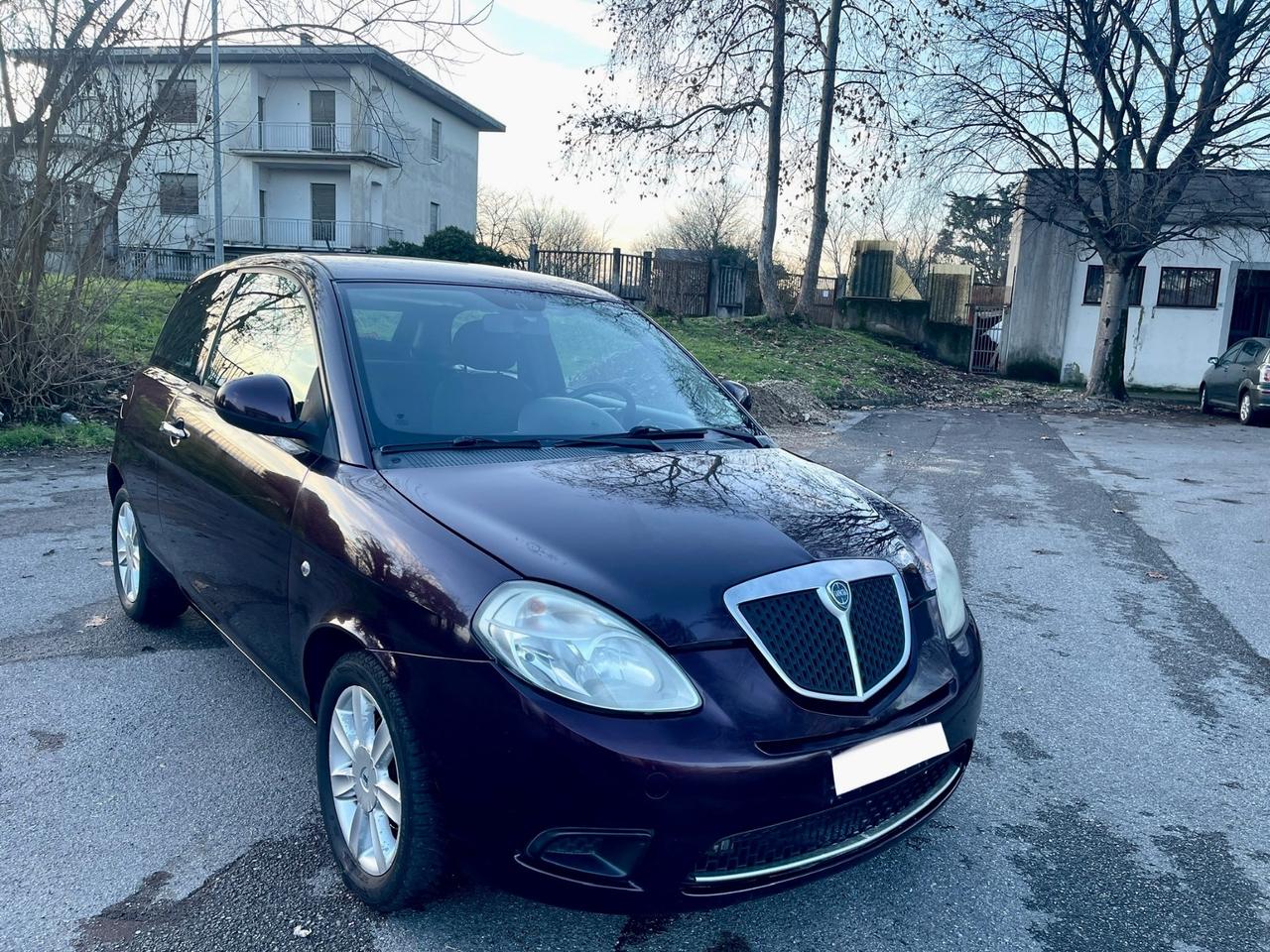 Lancia Ypsilon 1.4 E-Collection Ecochic GPL per neopatentati
