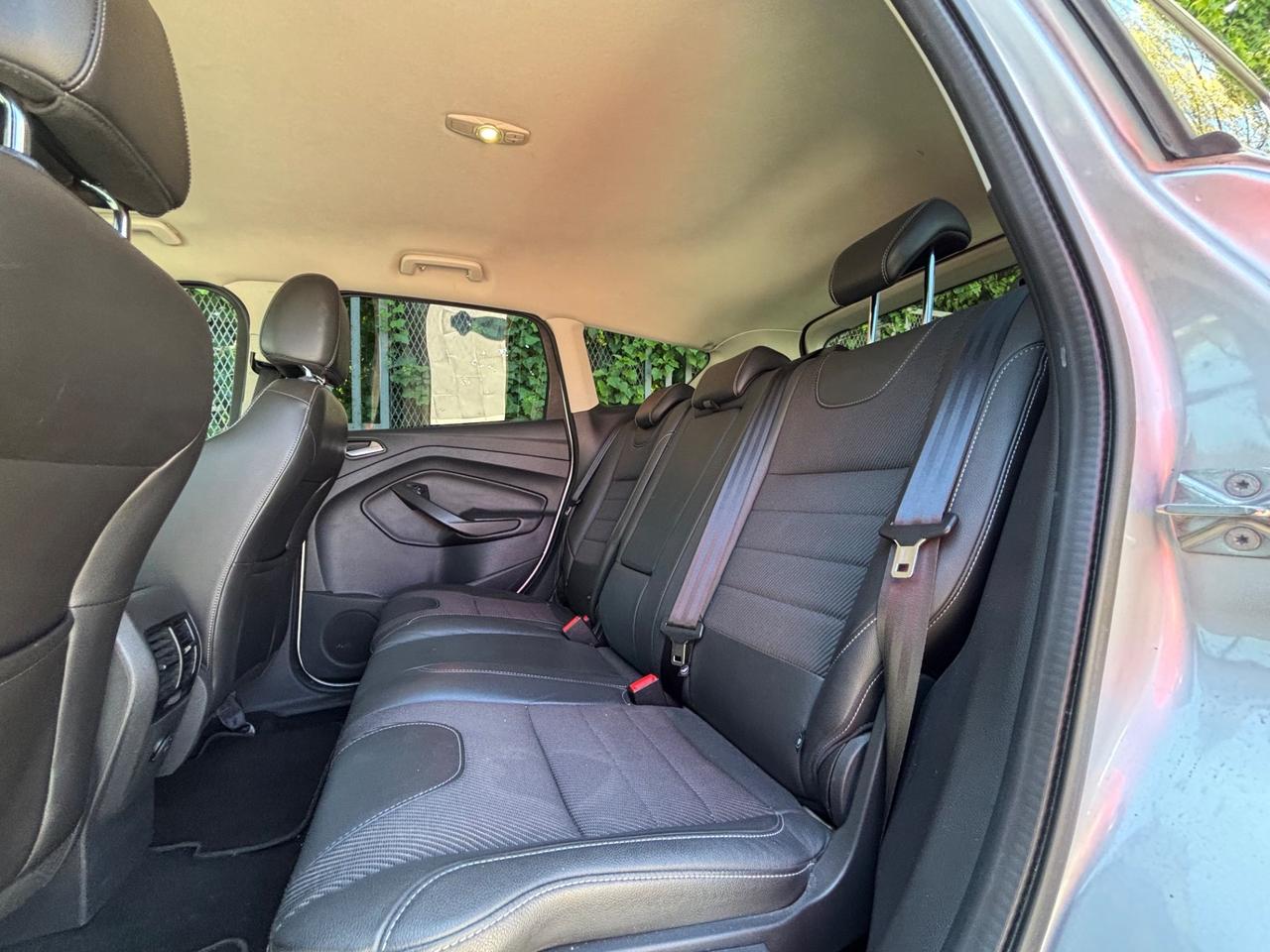 Ford Kuga 2.0 TDCI 163 CV 4WD Powershift Titanium