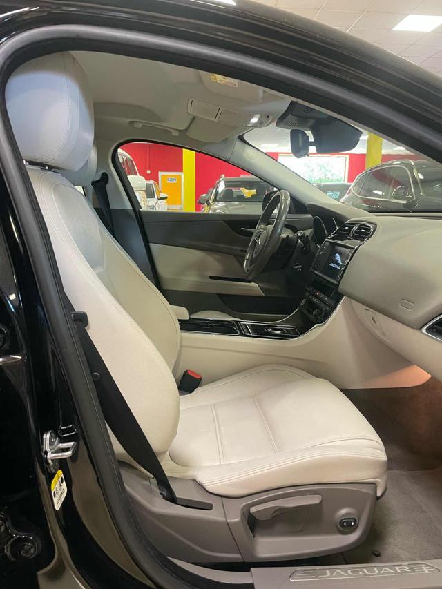 JAGUAR XE 2.0 D 180 CV aut. *NAVI/XENO/PELLE/PDC