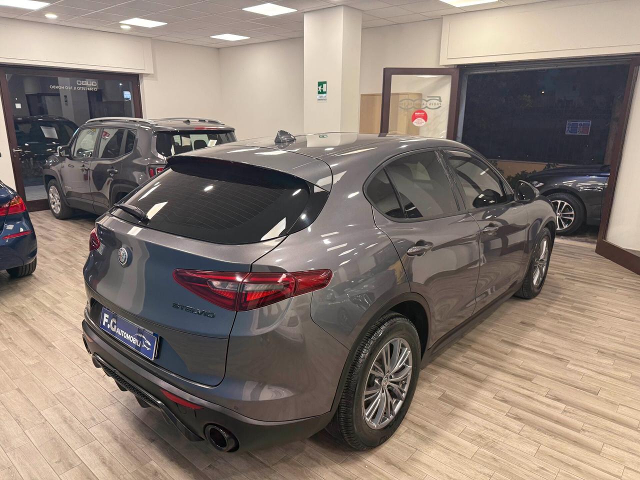 Alfa Romeo Stelvio 2.2 Turbodiesel 180 CV AT8 RWD Executive