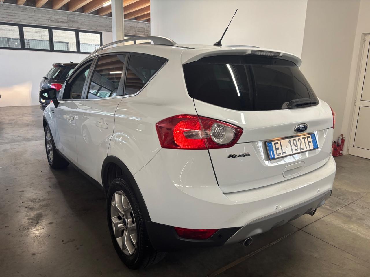 Ford Kuga 2.0 TDCi 140 CV 2WD Titanium