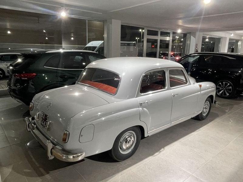 Mercedes-Benz W115 200 Mercedes-Daimler Benz 180