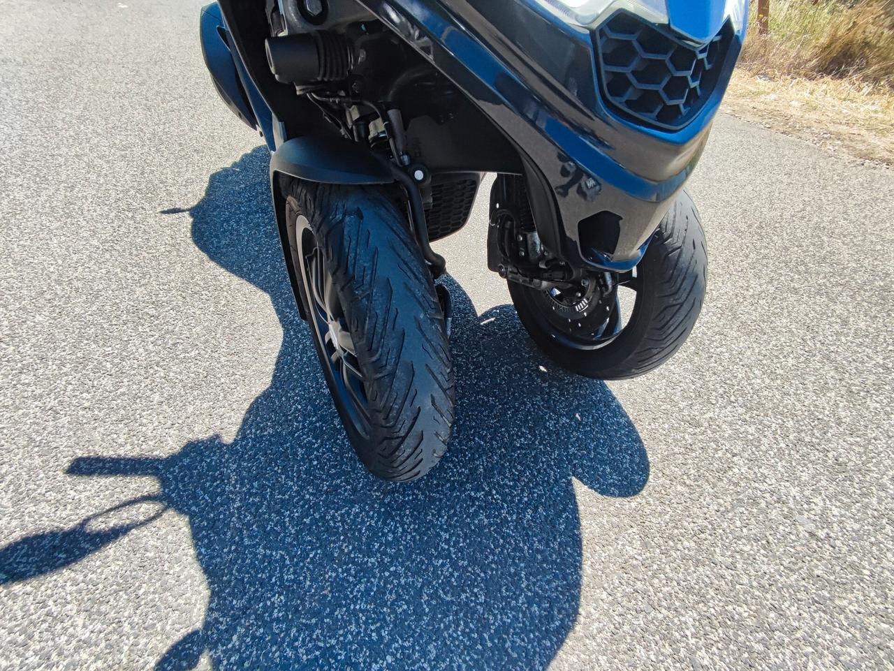 Piaggio MP3 300 MP3 300 IE ABS HPE