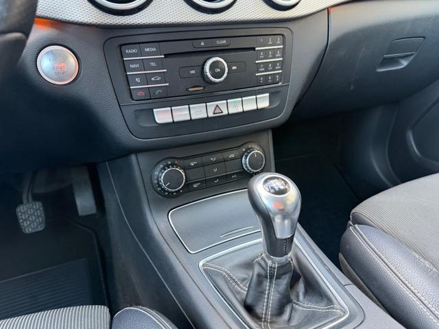 MERCEDES-BENZ B 180 SPORT+NAVI+LED+RCAM+PELLE-TEX+CRUISE+17BLACK