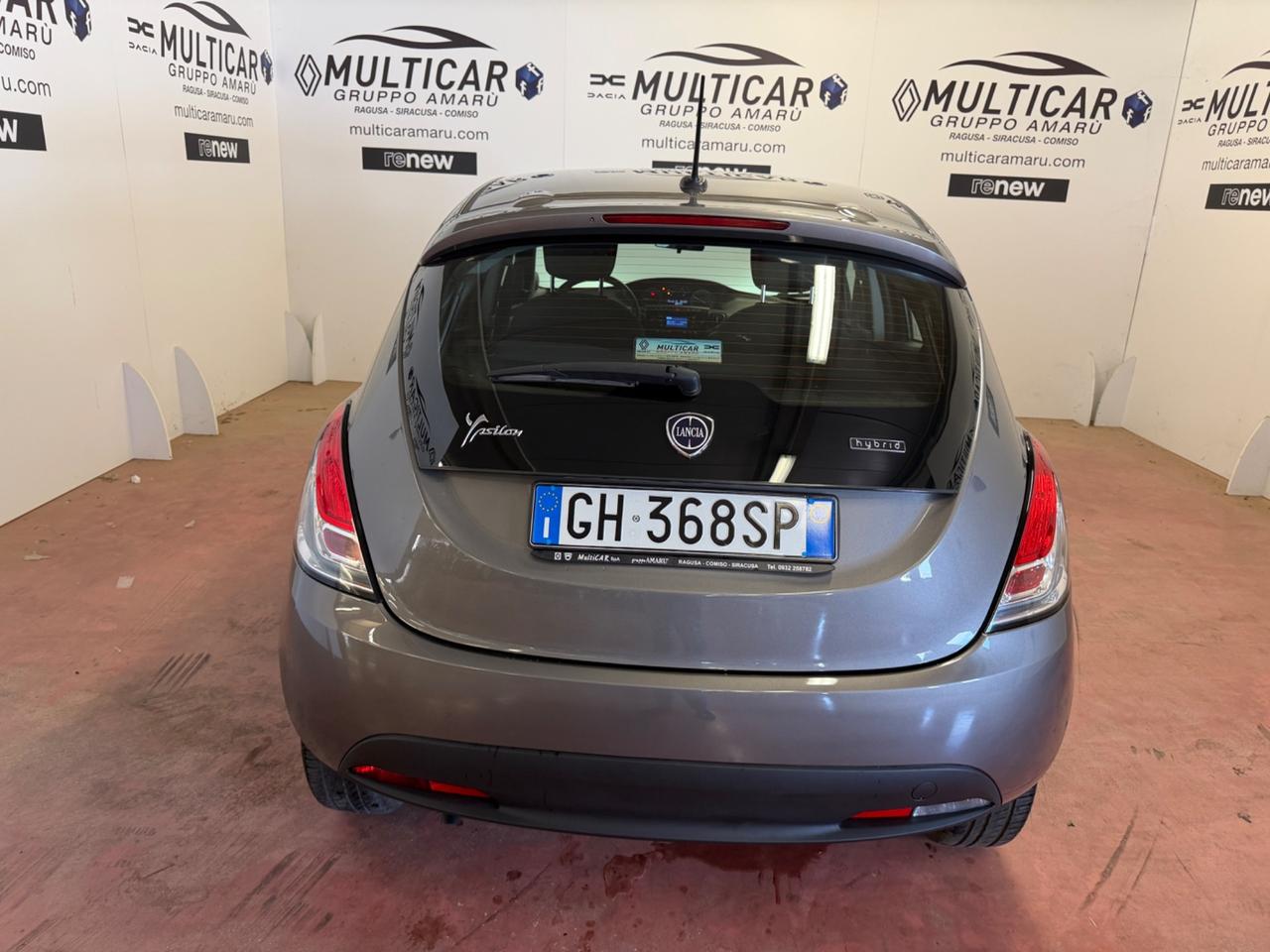 Lancia Ypsilon 1.0 FireFly 5P Hybrid Silver