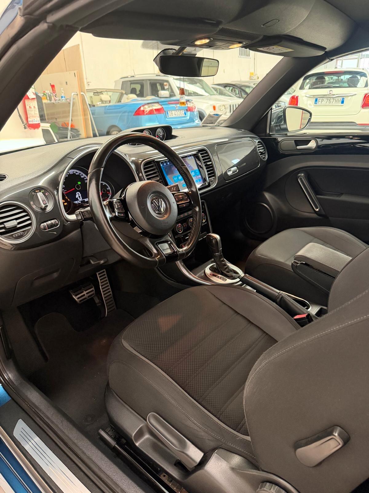 Volkswagen Maggiolino Cabrio Sport R Line 1.4 TSI 150cv dsg-LEGGI SOTTO