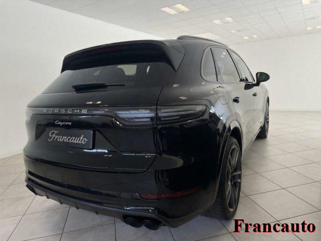 PORSCHE Cayenne 3.0 V6