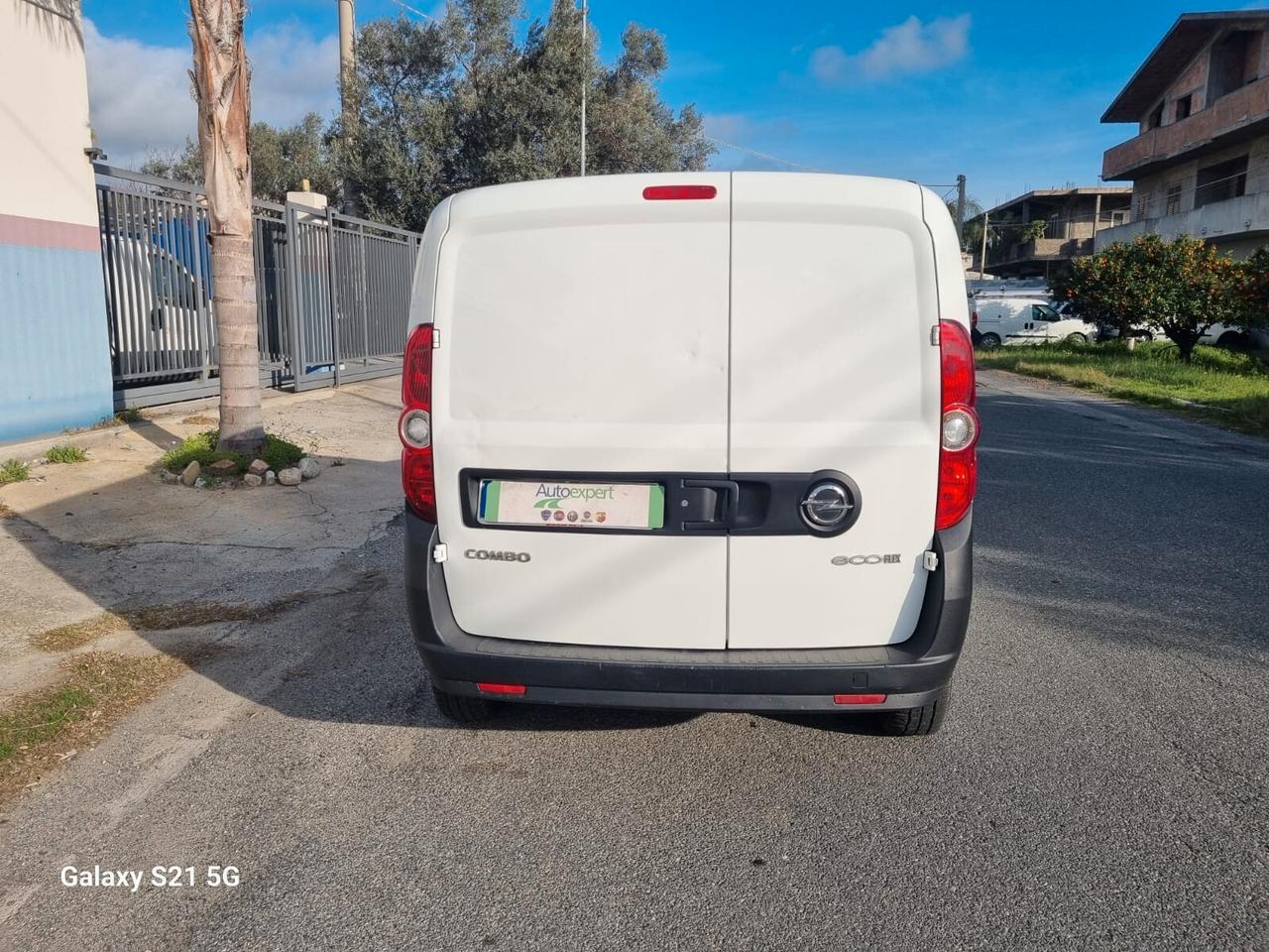 Opel Combo 1.3 CDTi 95CV maxi con allestimento