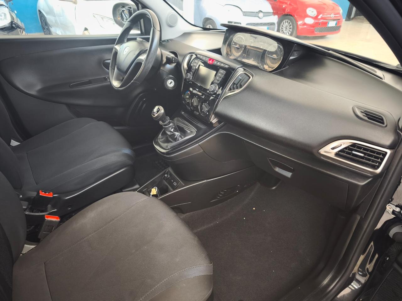 Lancia Ypsilon Hybrid Ecochic Gold ALLUVIONATA