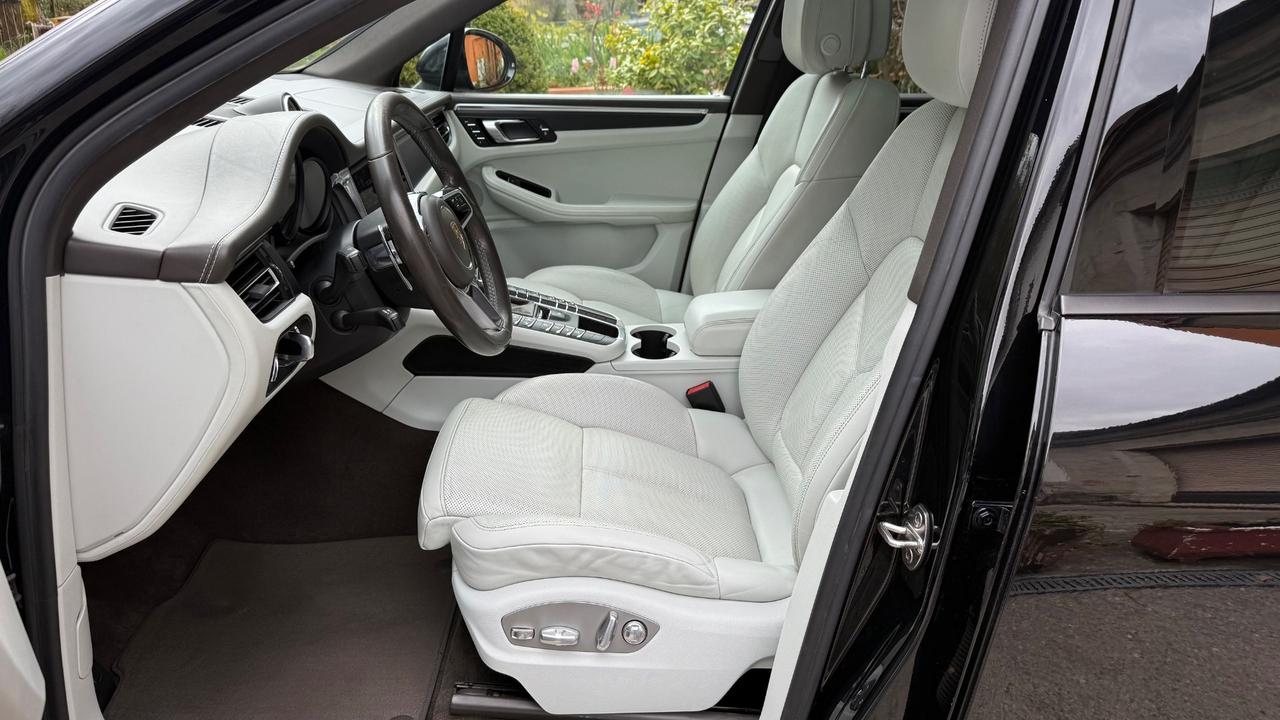 Porsche Macan 2.0 245cv. IPER FULL