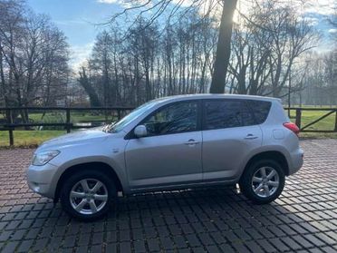 Toyota RAV 4 2.2 D-4D Sol 136cv DPF