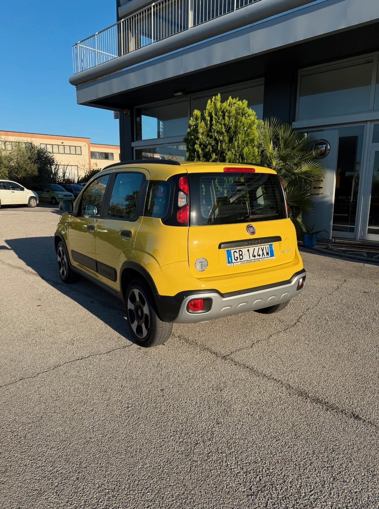 Fiat Panda Cross 1.0 FireFly S&S Hybrid