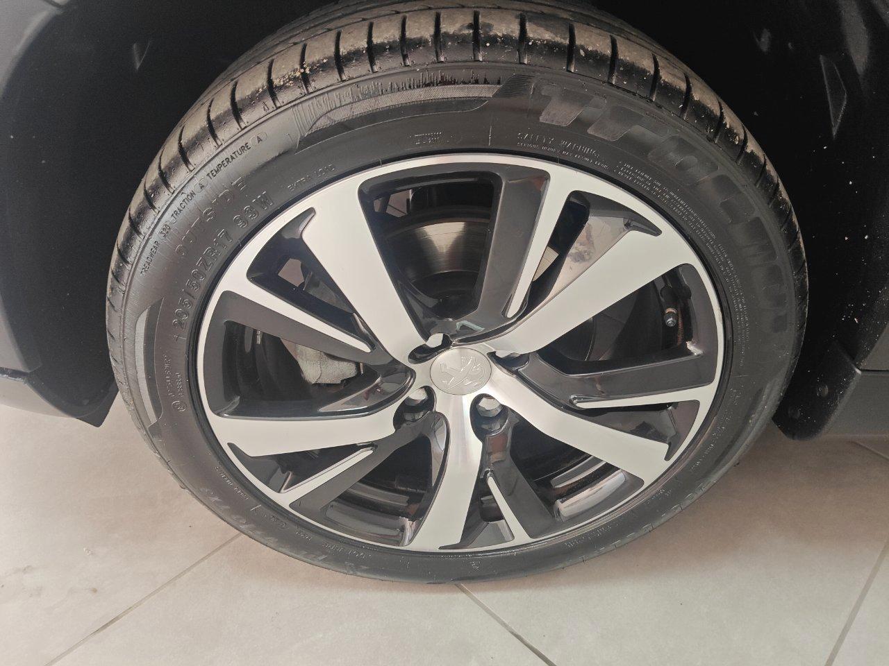 Peugeot 2008 2008 1.5 bluehdi Allure s&s 100cv 6marce
