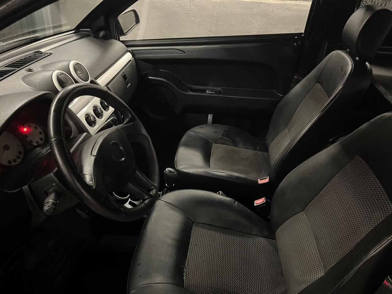 Aixam City Grigio Opaco Permute e trasporto