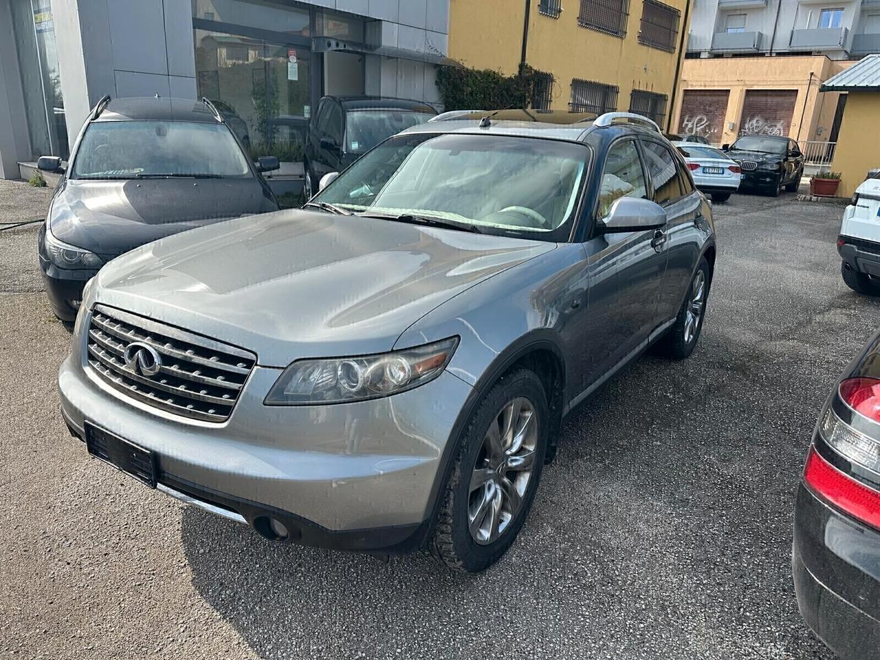 Infiniti FX 35 GPL GANCIO TRAINO